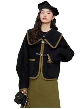 KUOSE Black & Khaki Contrast Collar Short Coat Trendy/K-Style Heart Clasp Size M